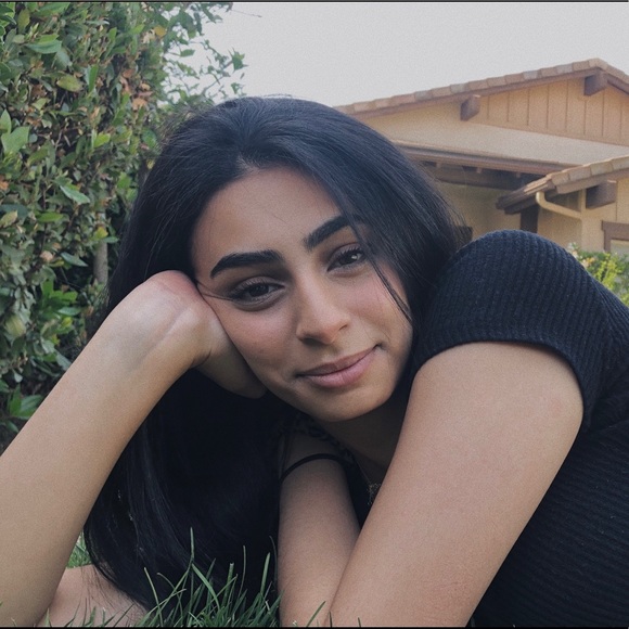 Meet your Posher, Katherine - Picture 1 of 1